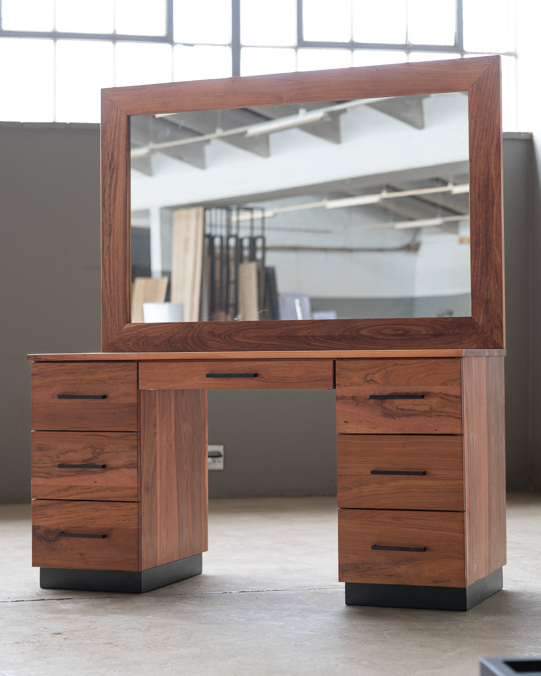 Rhodesia Dressing Table