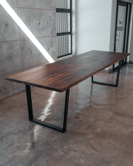 Gomes Dining Table